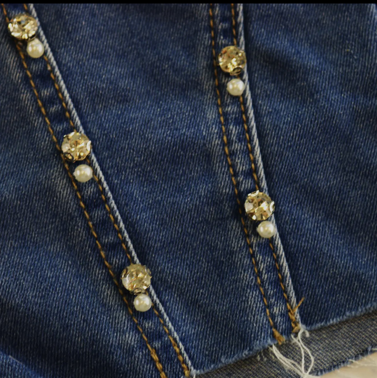 Shorts vaqueros con diamantes